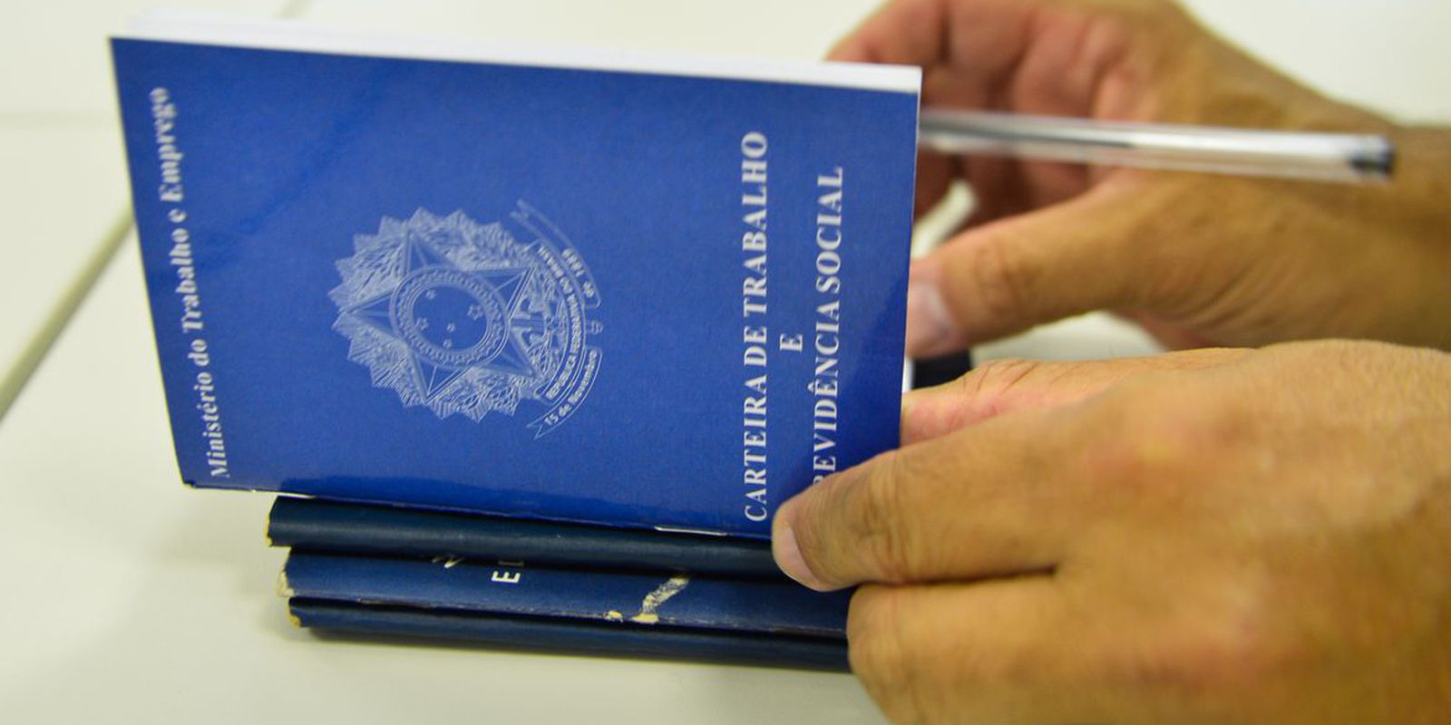 trimestre-movel-tem-menor-desemprego-para-o-periodo-desde-2014