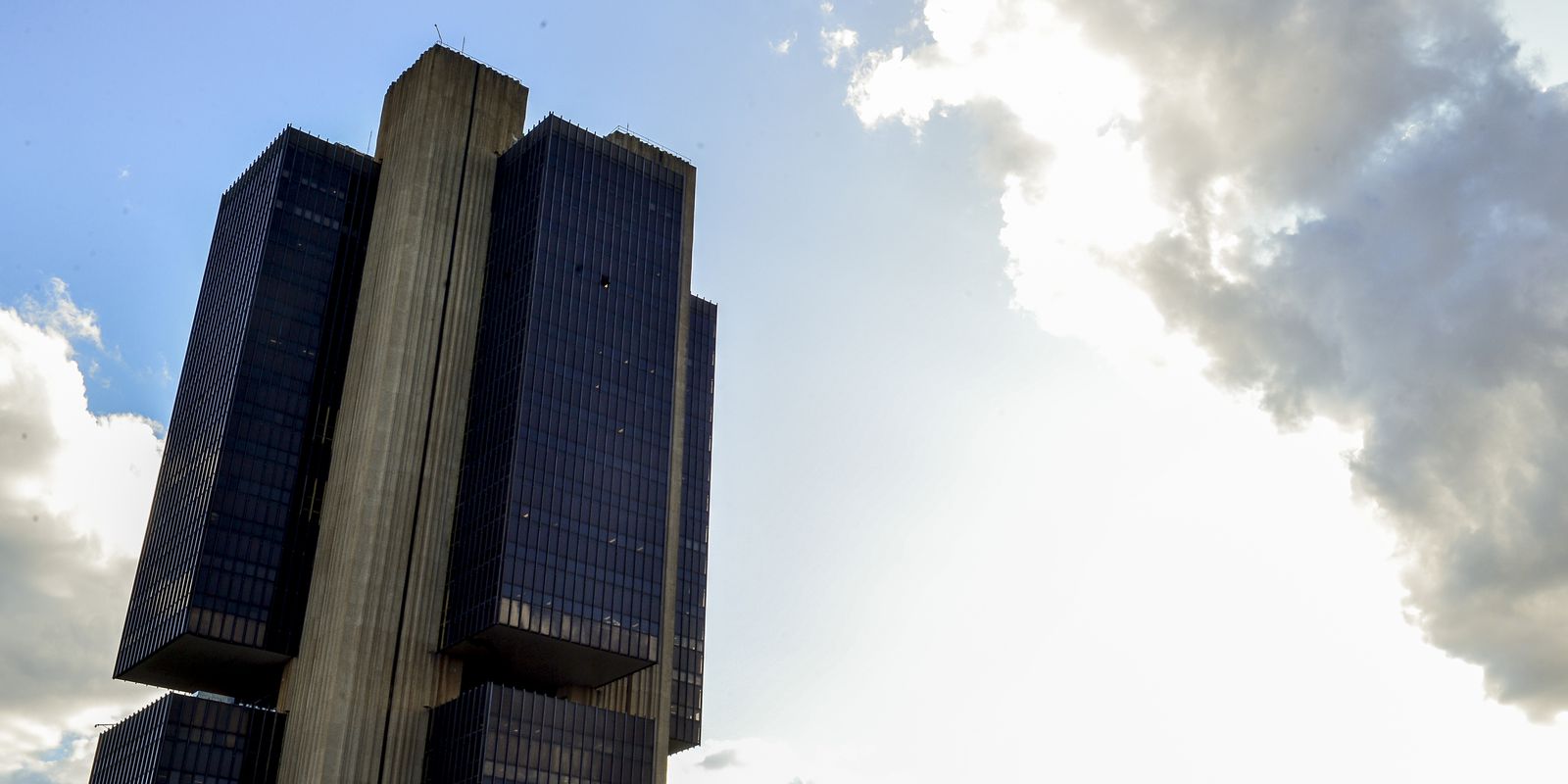 brasileiros-ainda-nao-sacaram-r$-7,41-bi-de-valores-a-receber