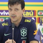“brasil-nao-jogou-mal”-avalia-diniz,-apos-1-a-1-com-venezuela-em-casa